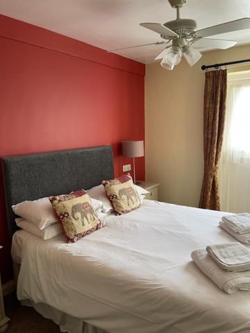 The Red Lion, Stretham Hotel Bagian luar foto